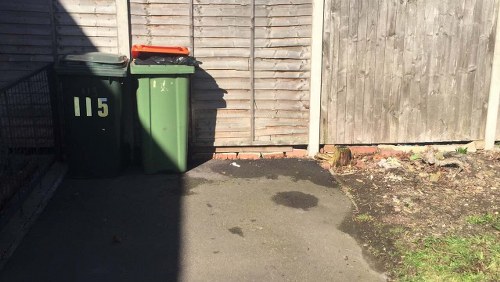 Efficient garage and loft clearance process